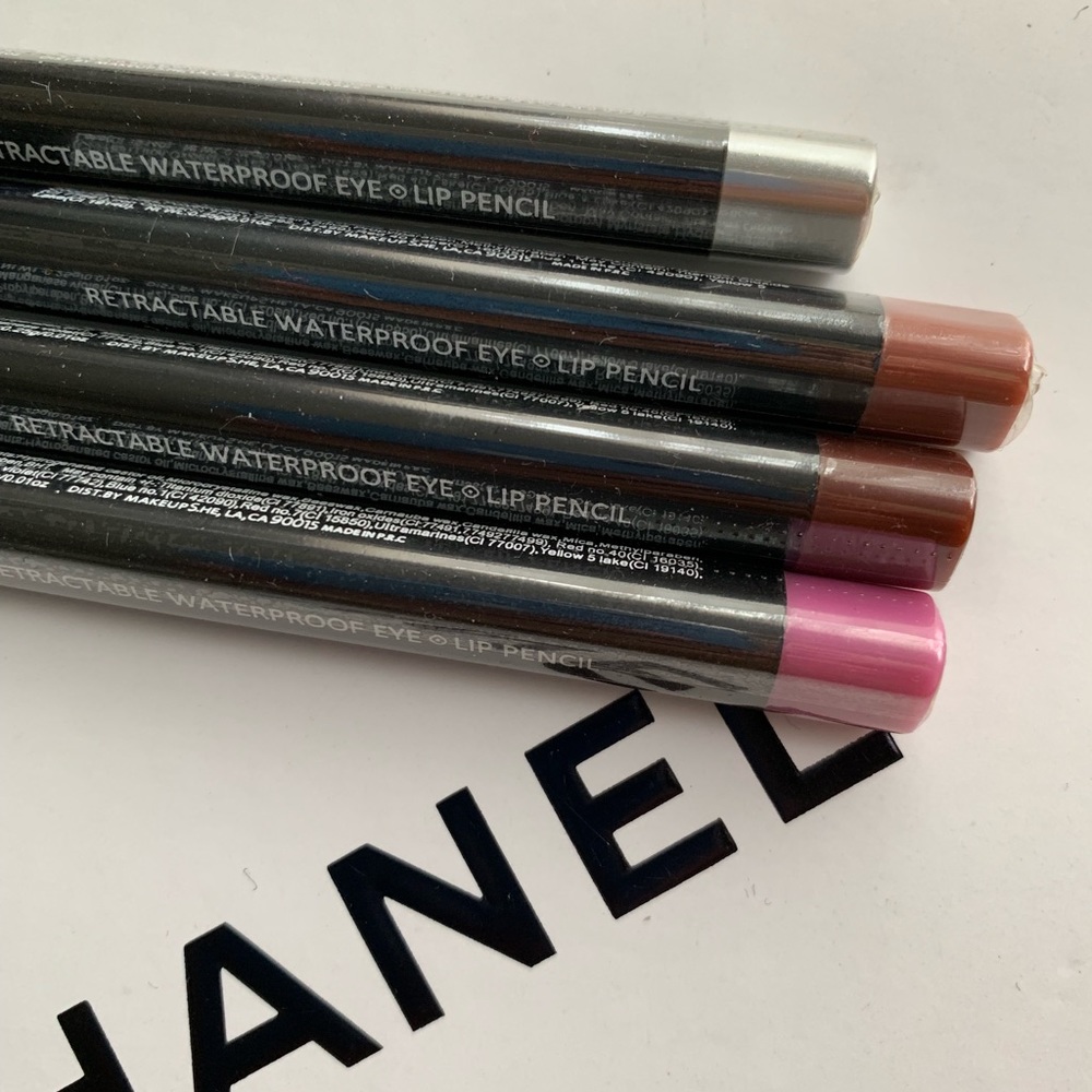 Retractable waterproof eye lip pencil